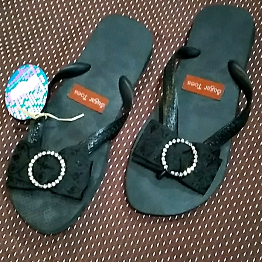 NWT Sugar Toe Flip Flops